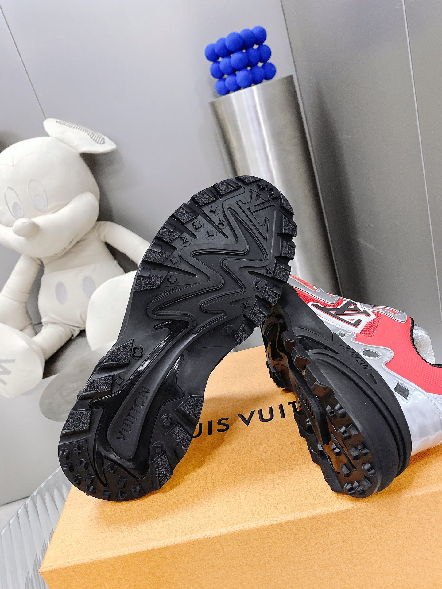 L0vis Vuittion LV Runner Tatic Sneaker Red For Men LV 1AA39A