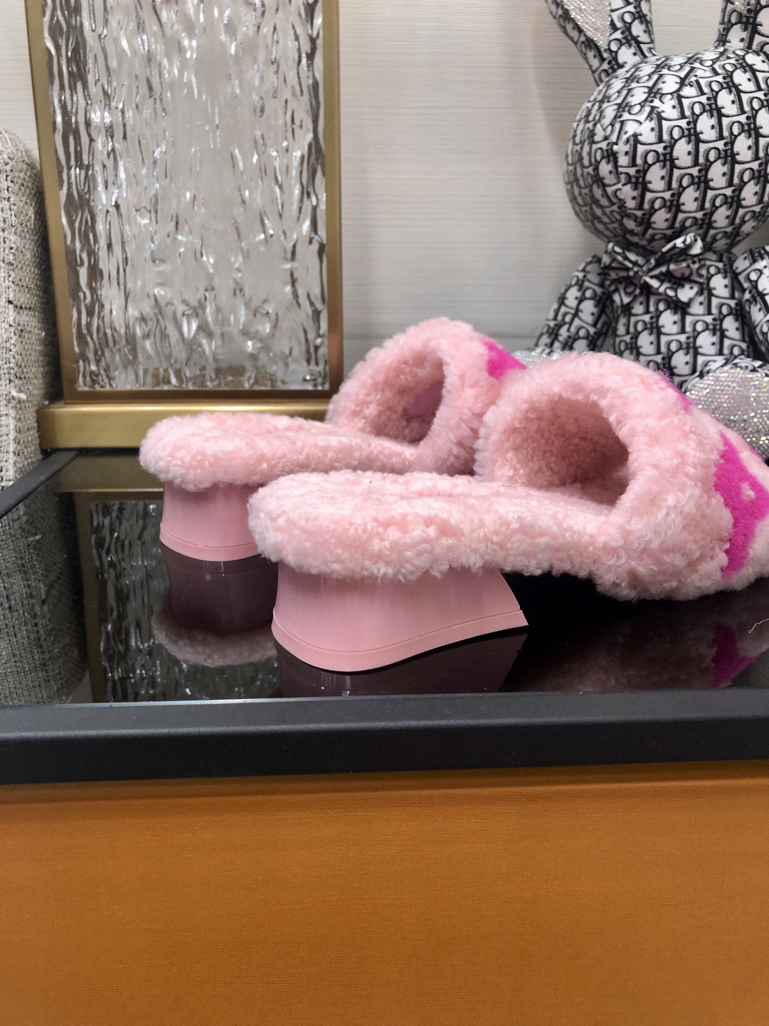 L0vis Vvtt0n Women’s Magnetic Mule Pink For Women LV