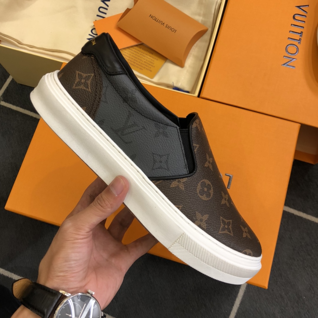 L0vis Vvtt0n LV Slip On Brown For Men LV