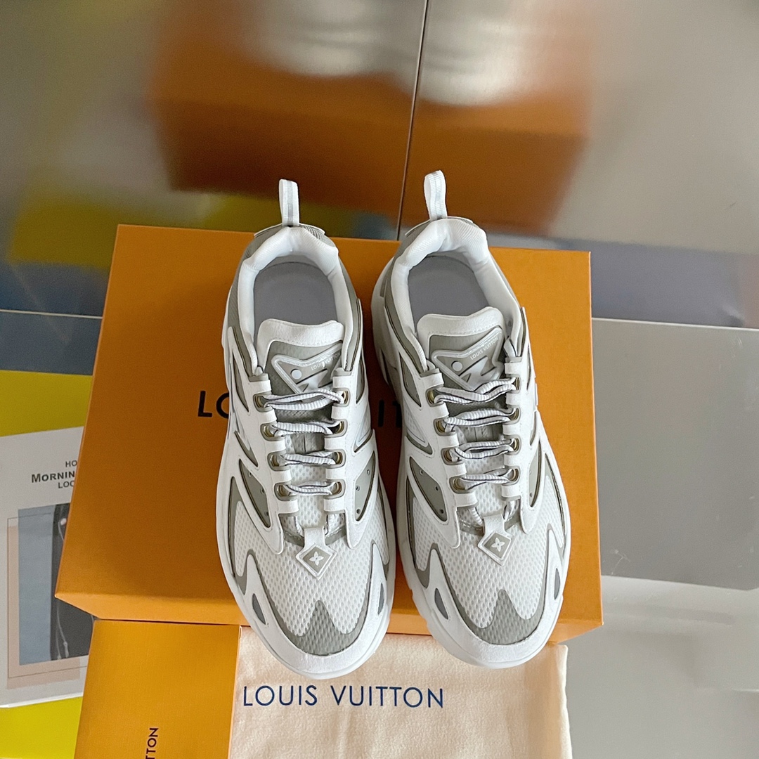 L0vis Vvtt0n Men’s LV Runner Tatic Sneaker White For Men LV 1A9TUZ