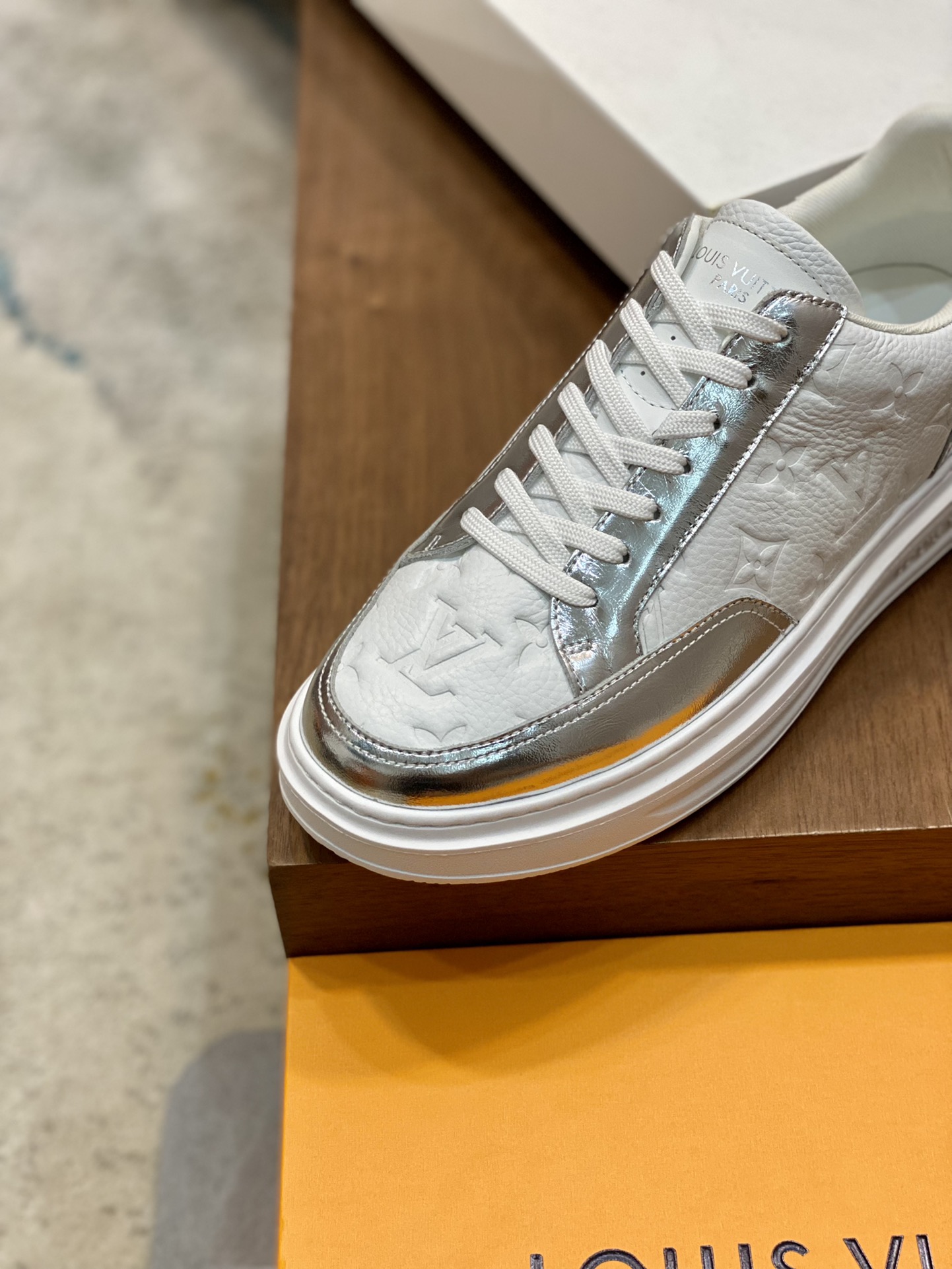 L0vis Vuittion Beverly Hills Sneaker White For Men LV