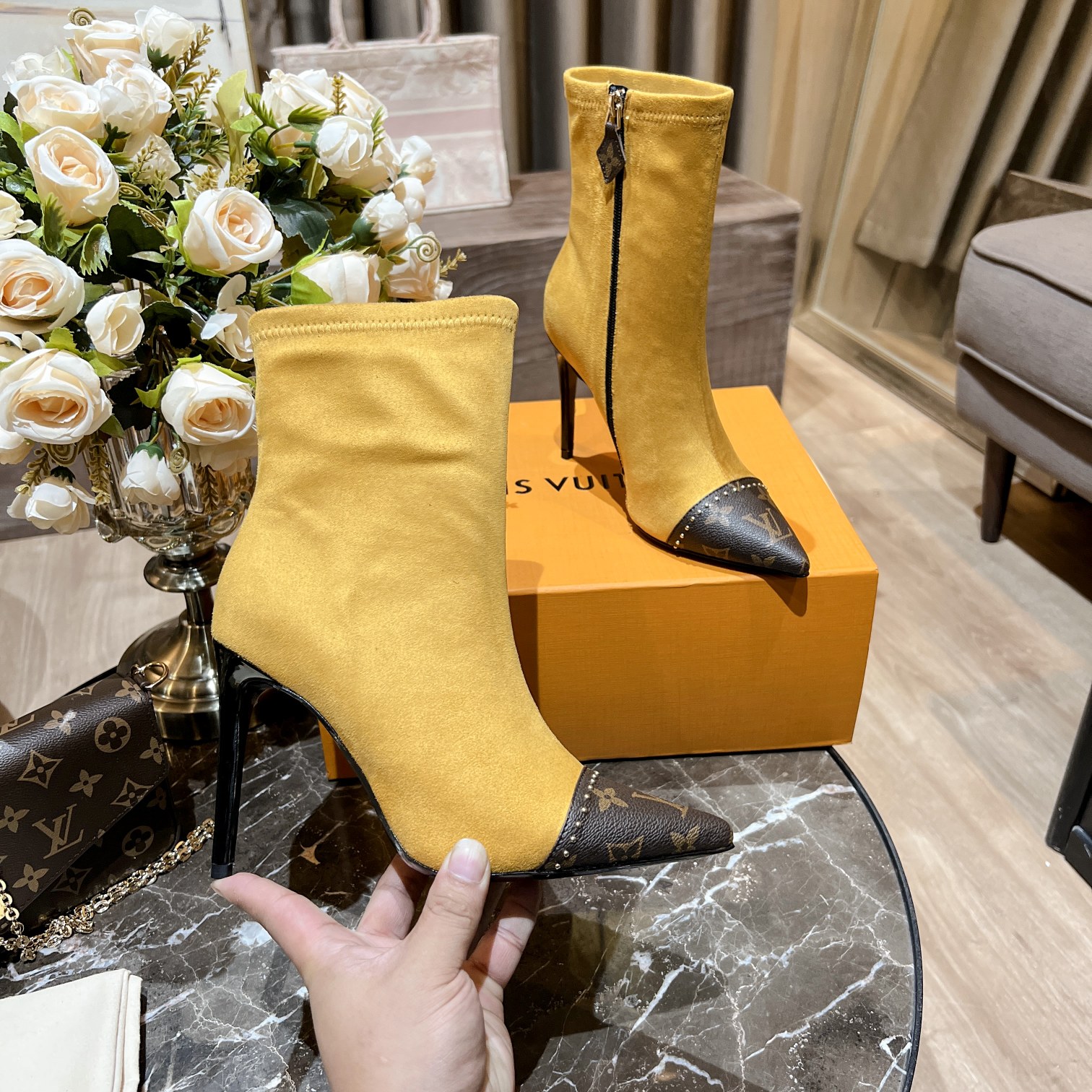 L0vis Vvtt0n Women’s Cherie Ankle Boots Yellow Women LV