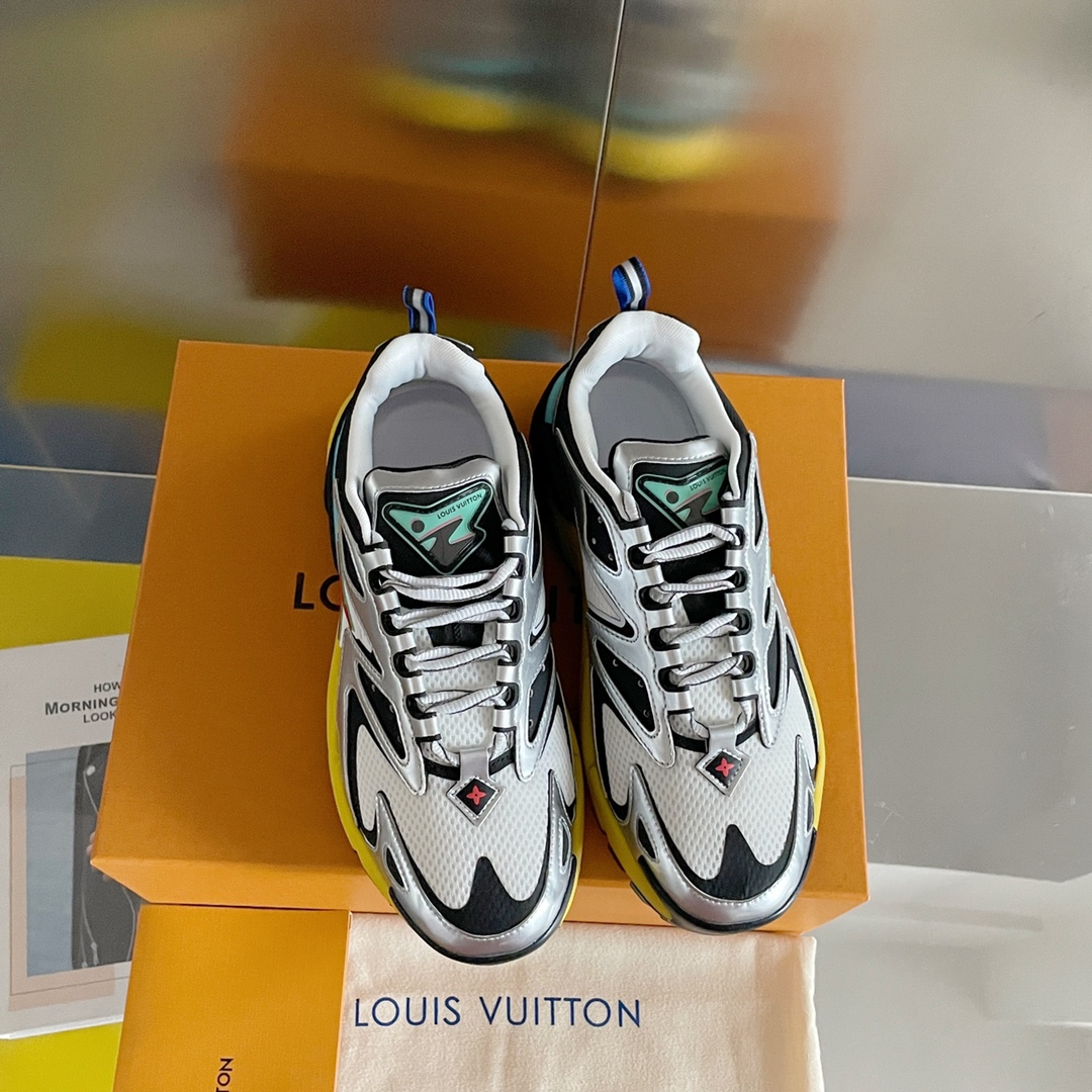 L0vis Vvtt0n Men’s LV Runner Tatic Sneaker Sliver For Men LV