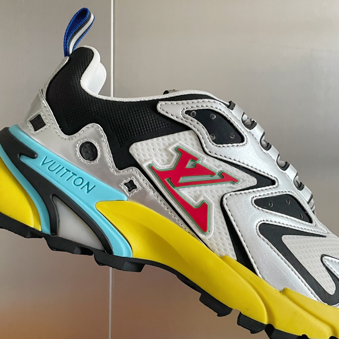 L0vis Vvtt0n Men’s LV Runner Tatic Sneaker Sliver For Men LV