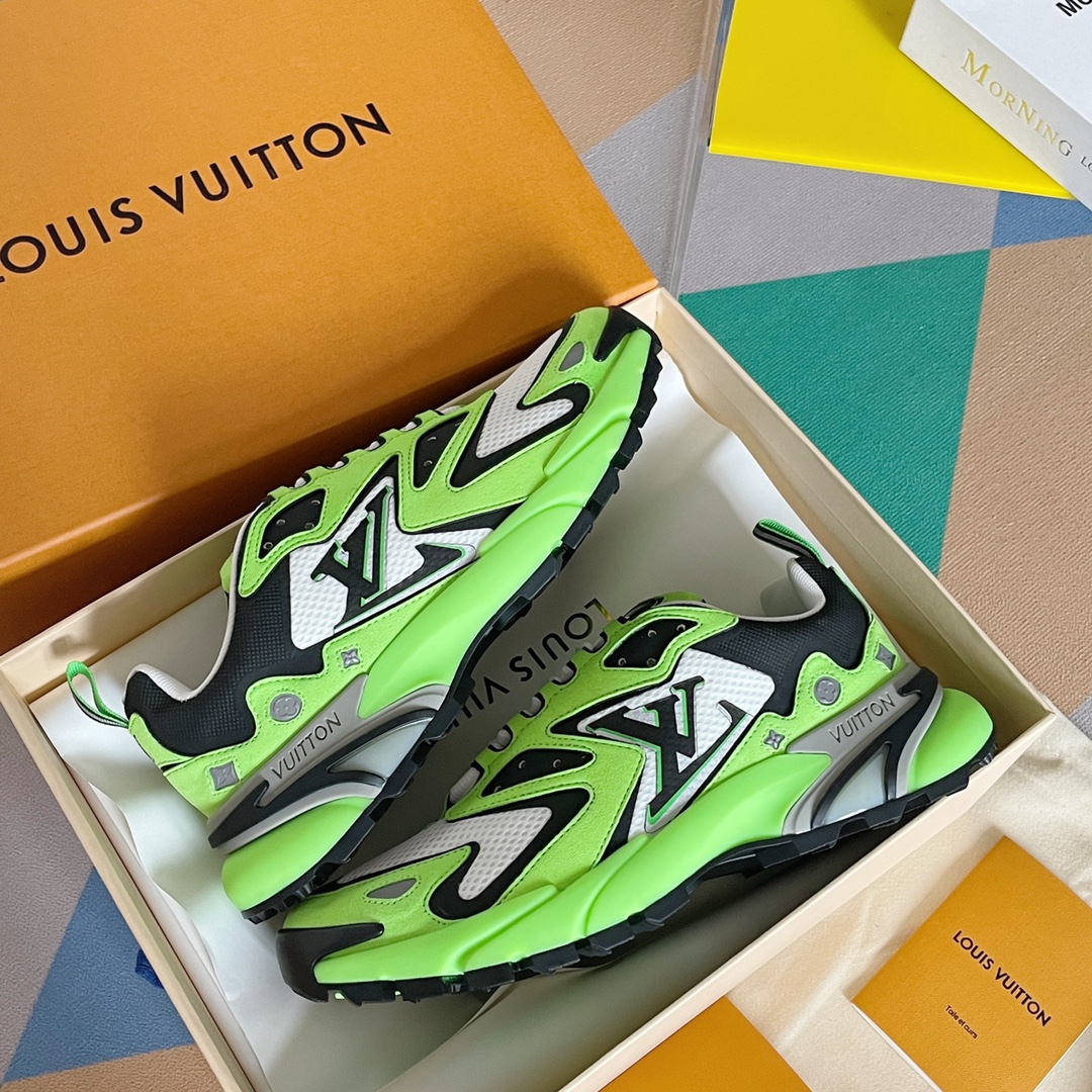 L0vis Vvtt0n Men’s LV Runner Tatic Sneaker Green For Men LV 1A9JER