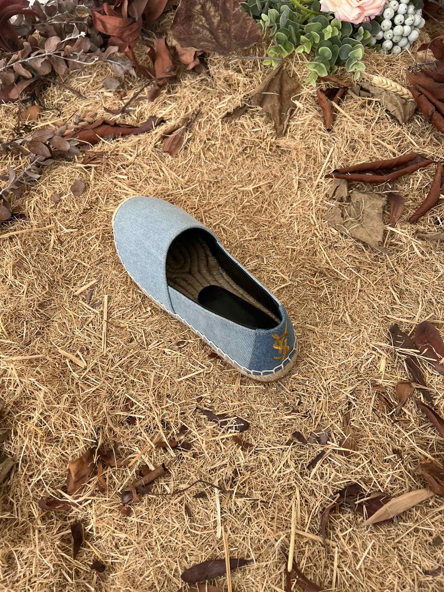 Sa1nt Lau*nt Women’s Y51 Embroidered Espadrilles Blue For Women Y51