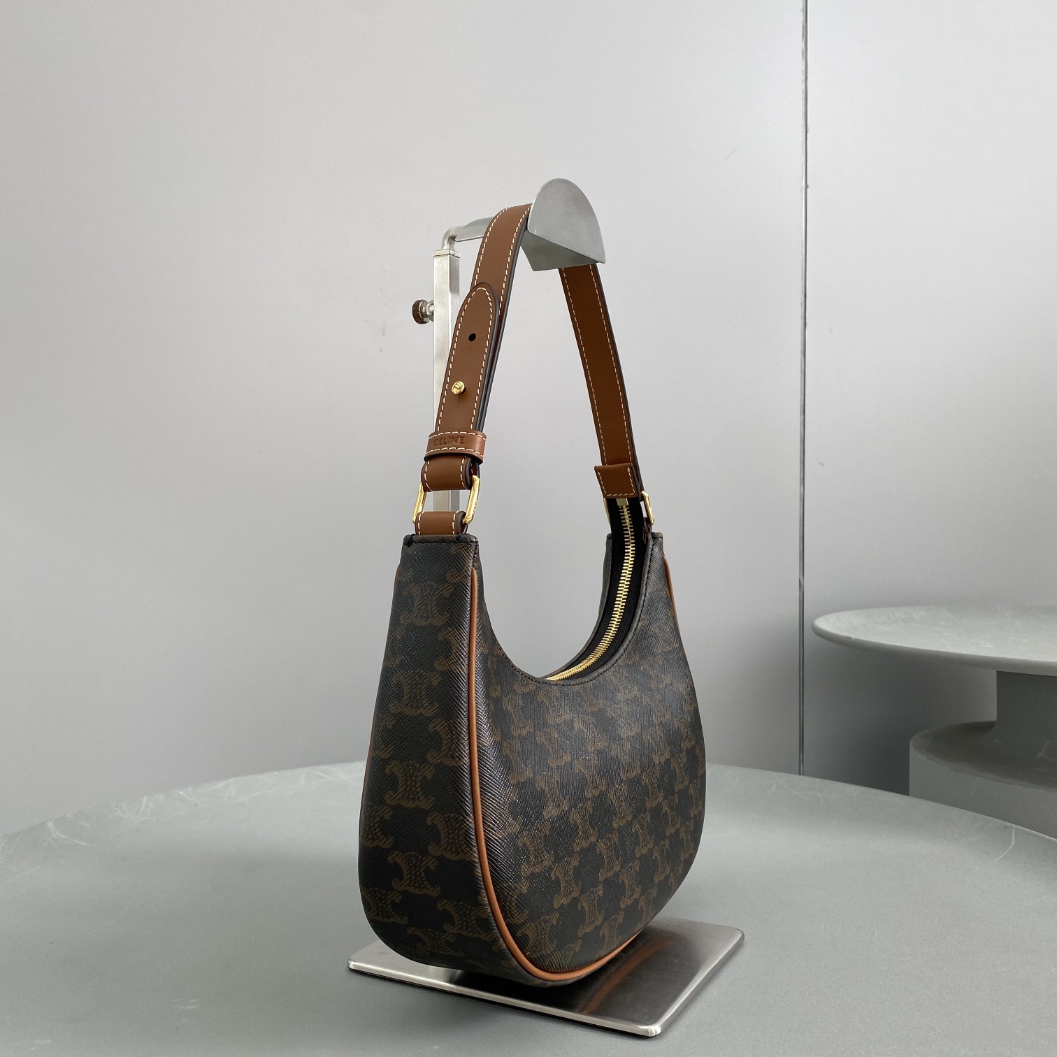 Ce1i*e Ava Bag In Triomphe Canvas Brown For Women 9in/23.5cm 193952BZJ.04LU
