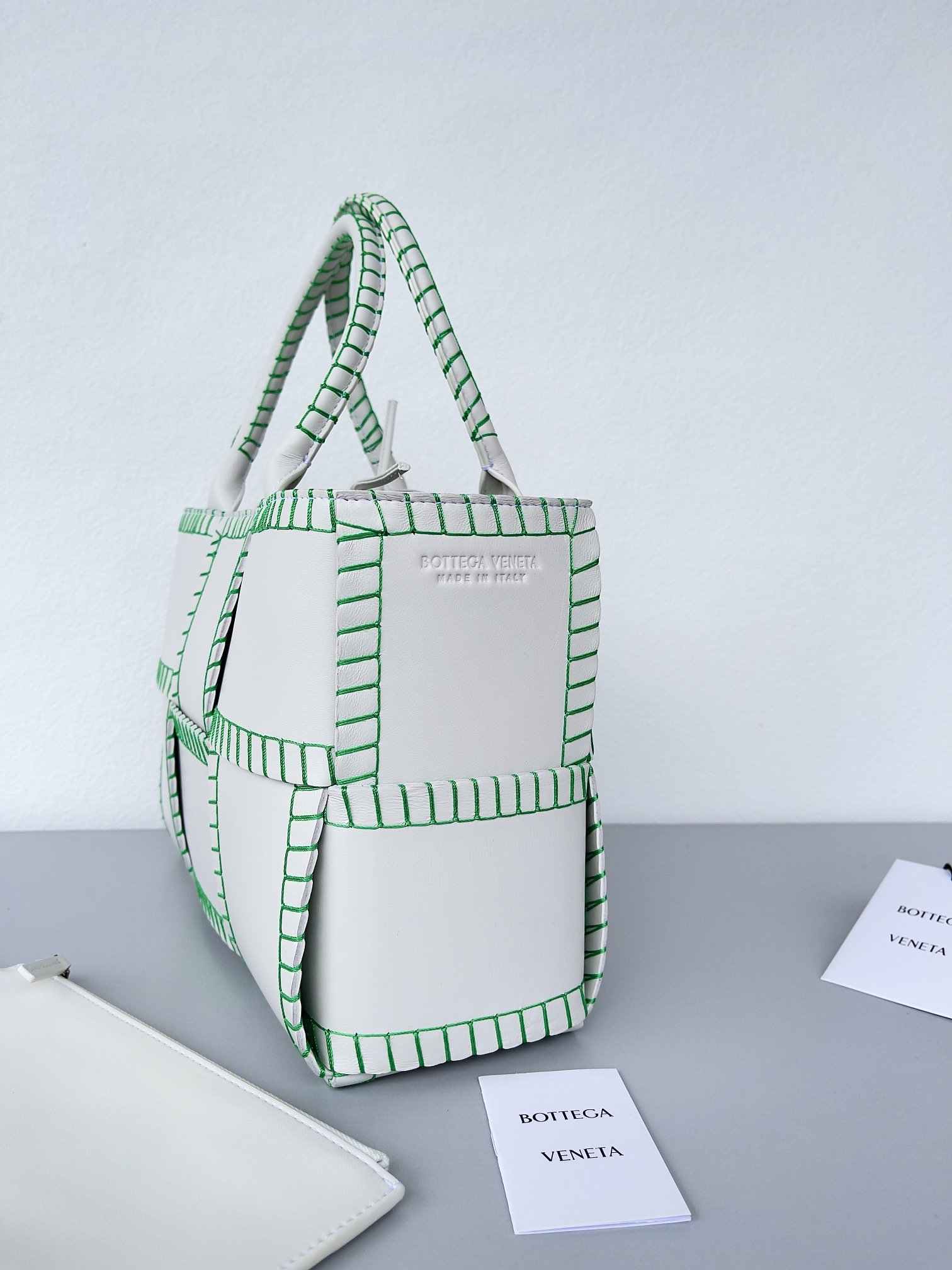 B0tt*ga Ven*ta Small Arco Tote Bag White, For Women, Women’s Bags 11.8in/30cm