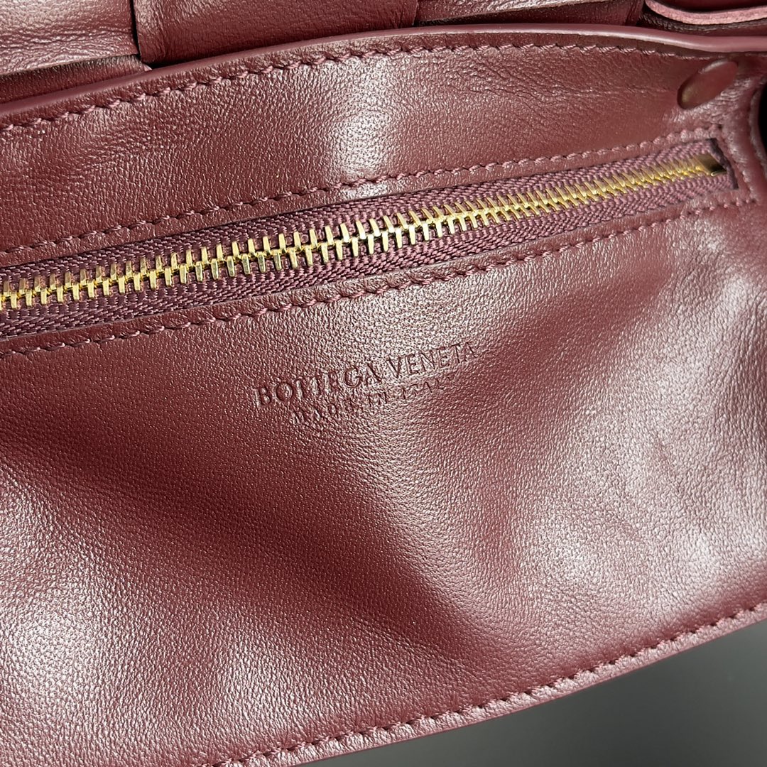 B0tt*ga Ven*ta Small Padded Cassette Brown , For Women, Women’s Bags 7.5in/19cm