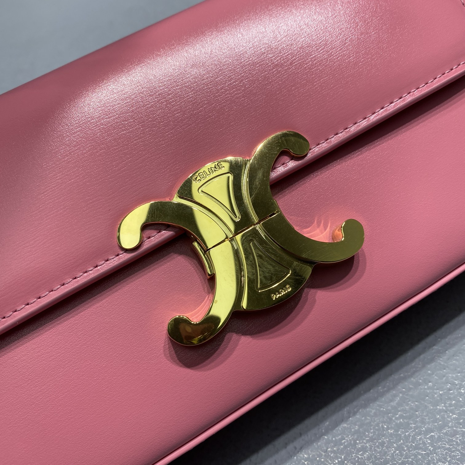 Ce1i*e Chain Shoulder Bag Triomphe Pink For Women 8in/20.5cm