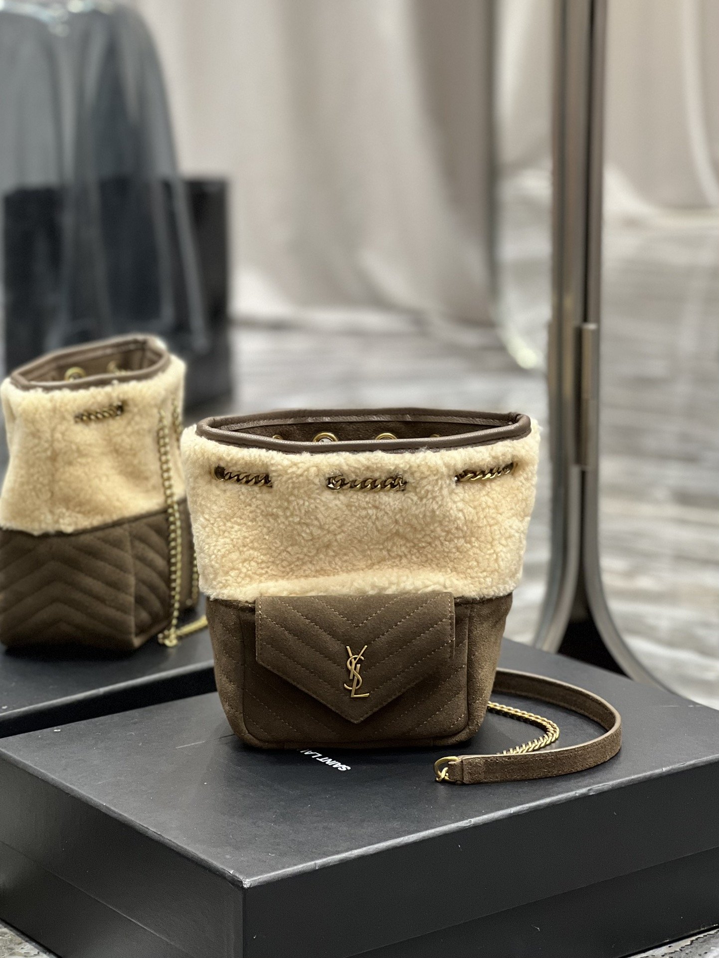 Sa1nt Lau*nt Oe Mini Bucket Chevrons Brown For Women, Women’s Bags 7.5in/19cm Y51‎ 70163129XA79587