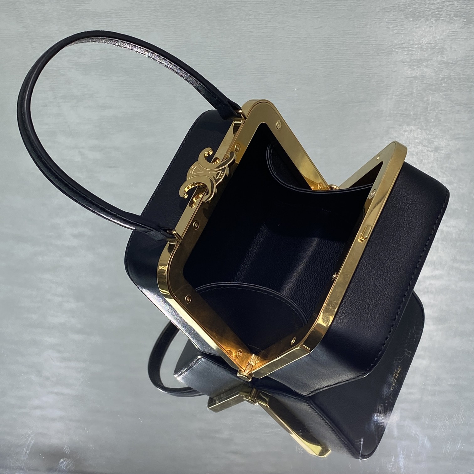 Ce1i*e Triomphe Minaudiere Black For Women 4in/10cm