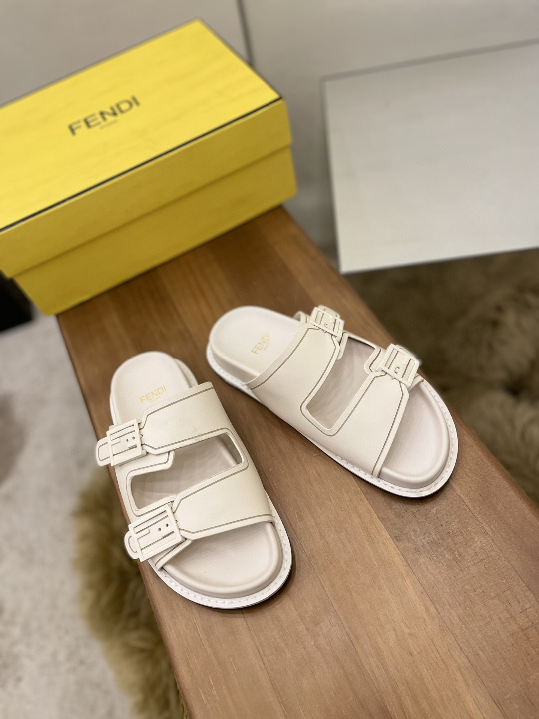 F**di Feel Slides White For Women