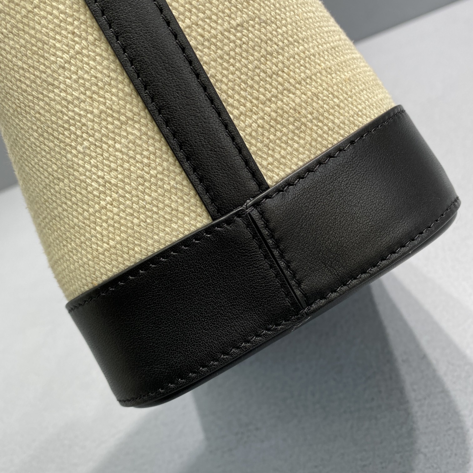 Ce1i*e Small Bucket Cuir Triomphe In Textile Beige/Black For Women 9in/22cm