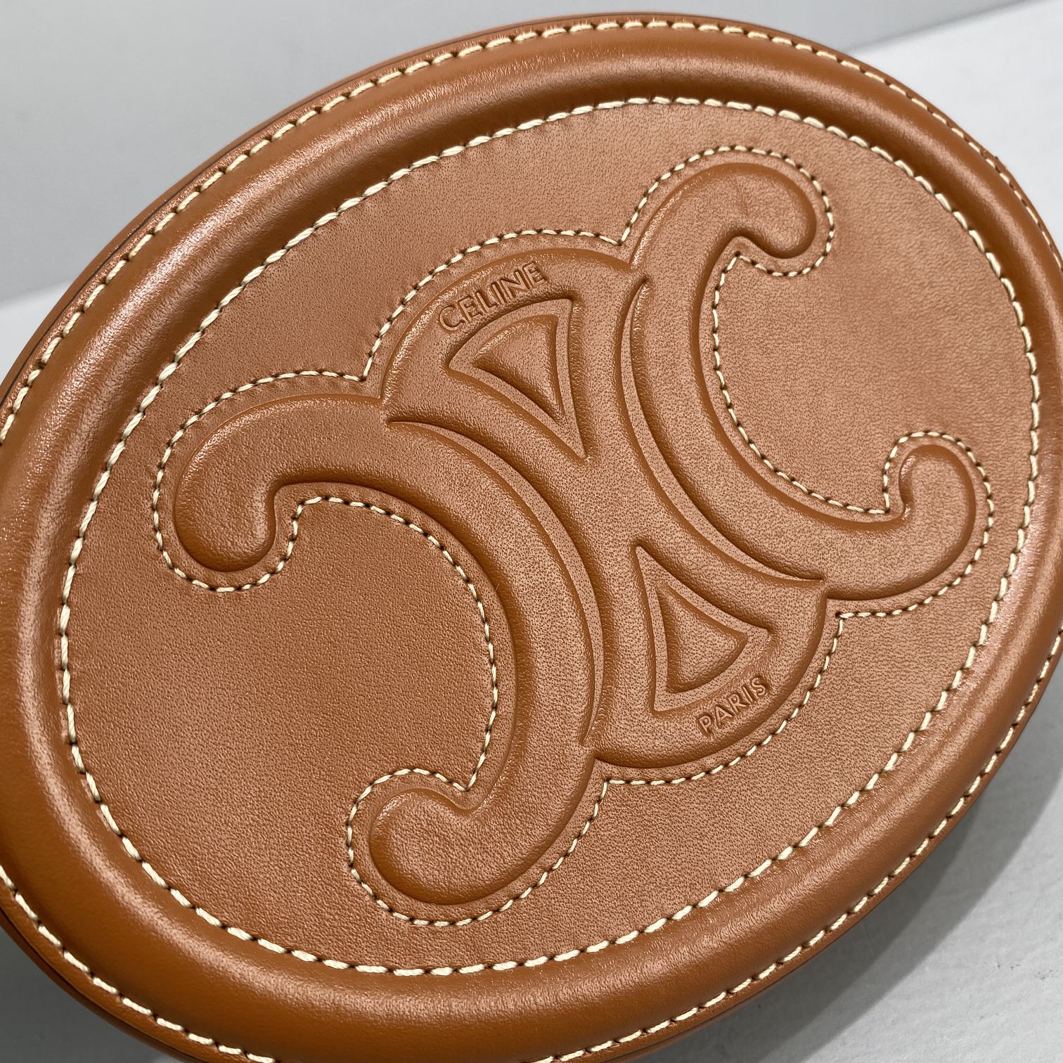 Ce1i*e Oval Bag Cuir Triomphe Brown For Women 8in/20cm 198603DXC.04LU