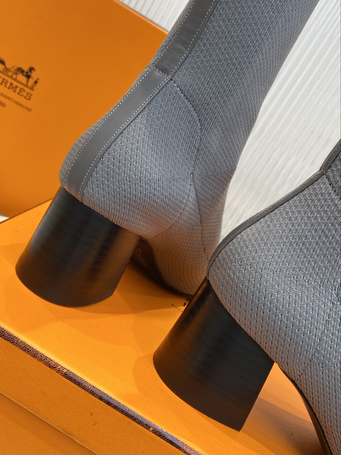 H**me5 Fontaine 60 Boots Gray For Women